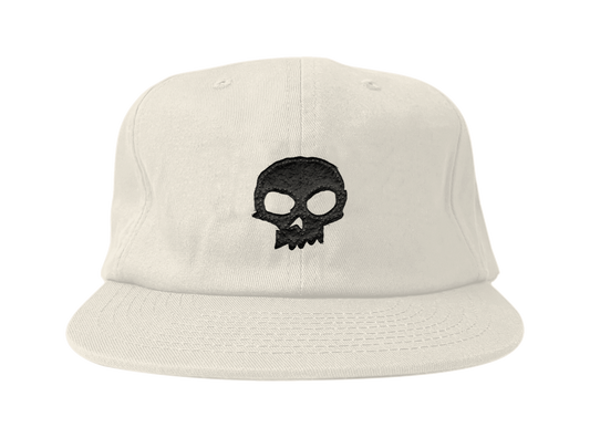 SINGLE SKULL APPLIQUE HAT - WHITE/BLACK